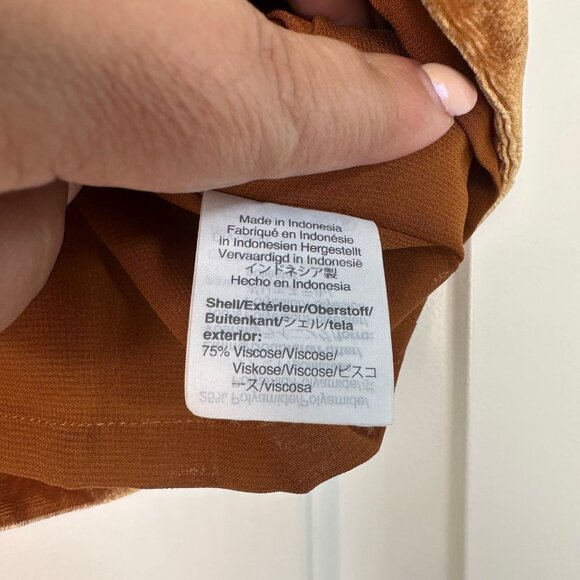 Madewell Velvet Button-Down Cami in Vintage Gold - 00 - Picture 9 of 11